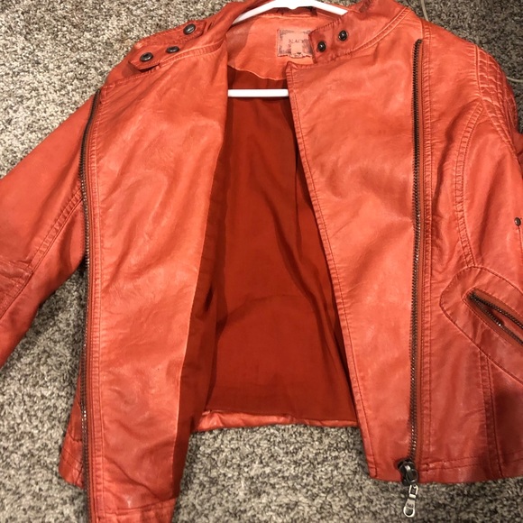 Leather jacket - Picture 2 of 3